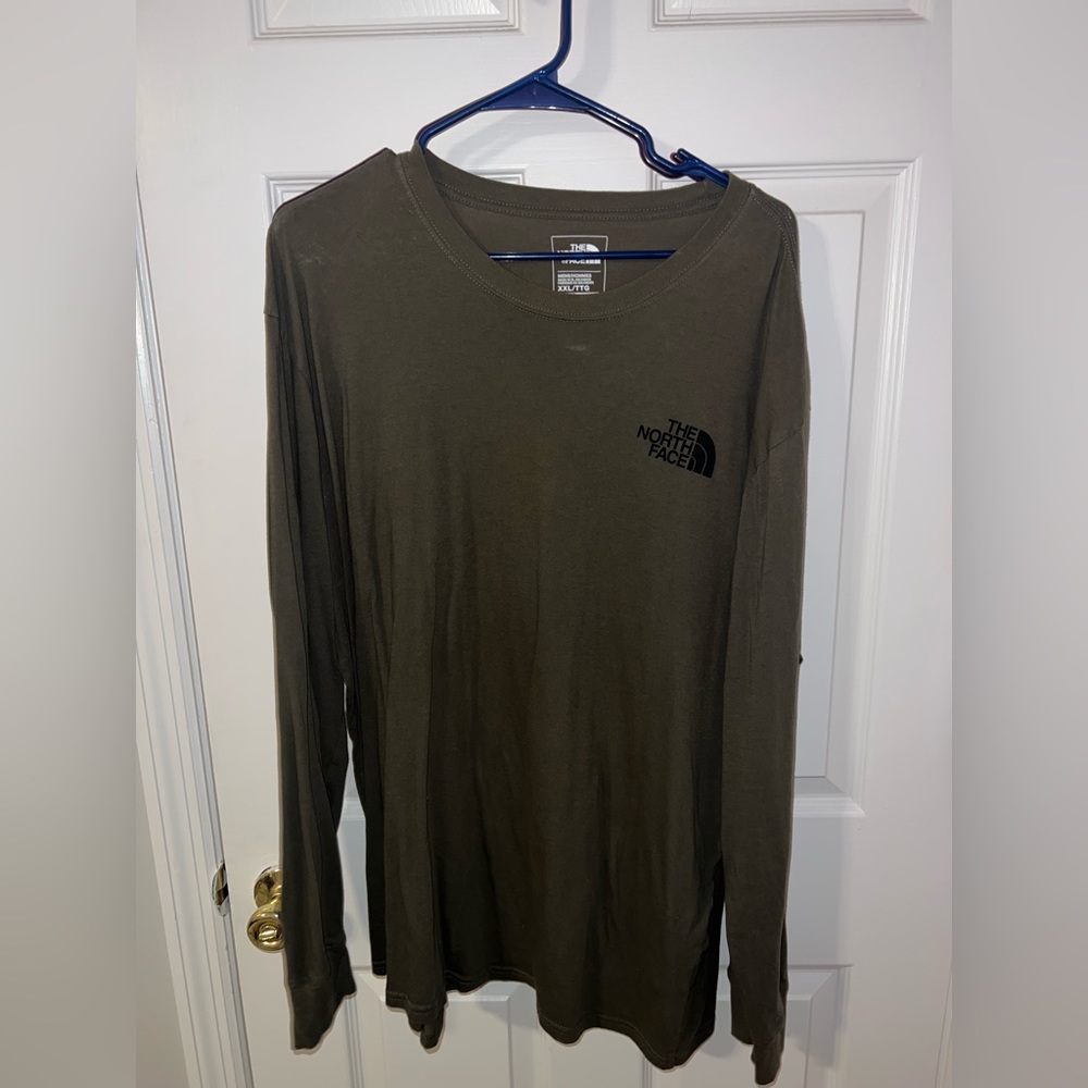 The North Face men’s long sleeve t-shirt. Size XXL. Good condition